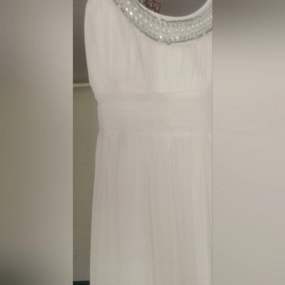 FORMAL DRESS - Picture 3 of 4